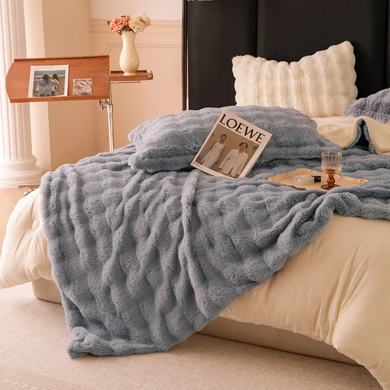 The Coziee | Plush Coral Velvet Blanket – Ultra Soft & Warm