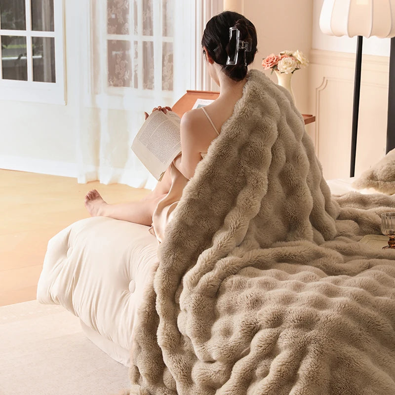 The Coziee | Plush Coral Velvet Blanket – Ultra Soft & Warm